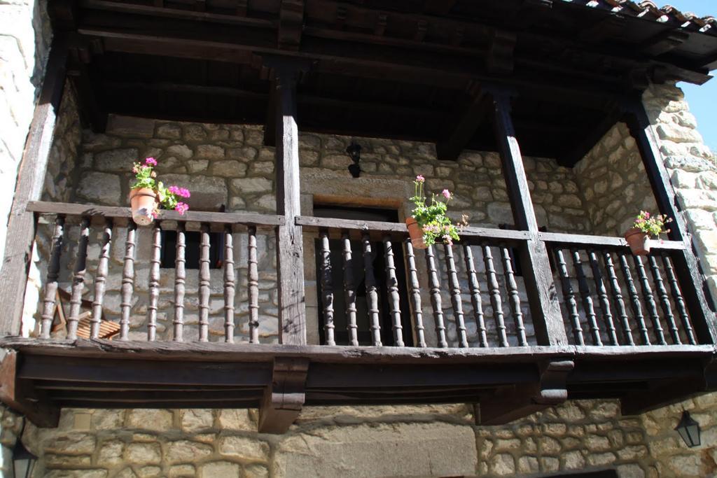 Casas Rurales La Tahona De Besnes Alles Exterior photo