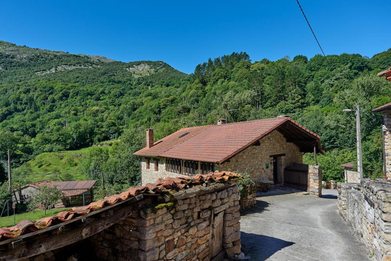 Casas Rurales La Tahona De Besnes Alles Exterior photo
